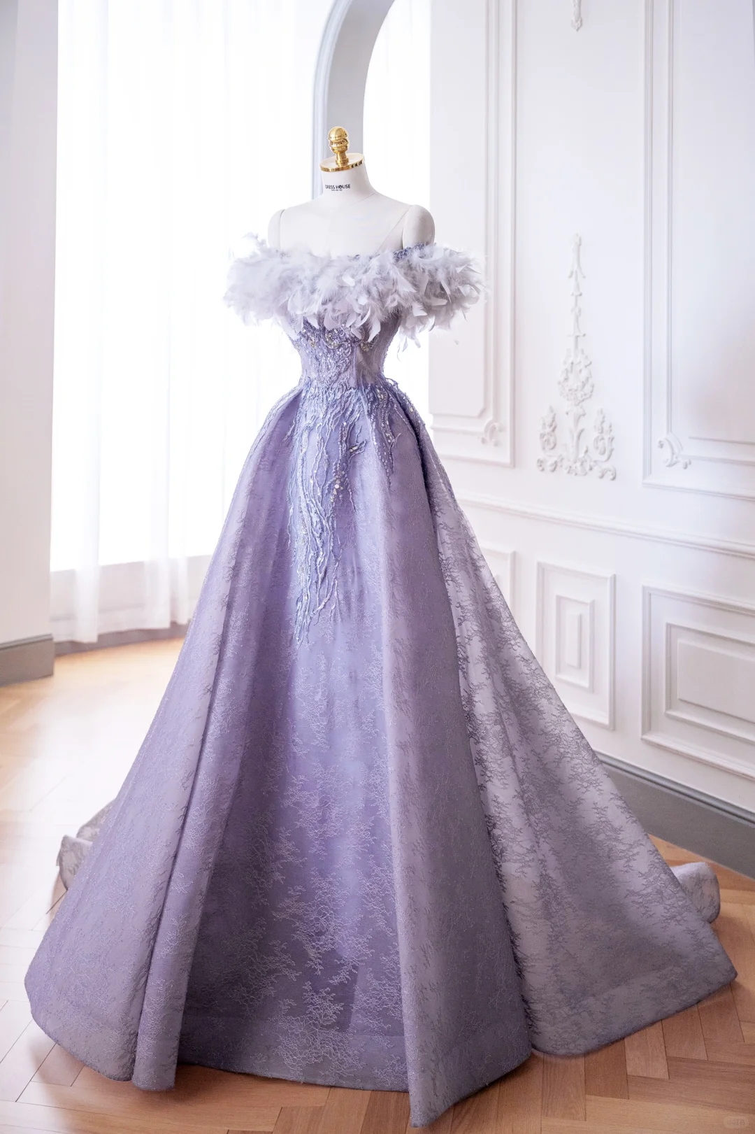 Elegant Glamour Ball Gown Off The Shoulder Lilac Feathers Prom Dress Party Dress Evening Dresses DP888