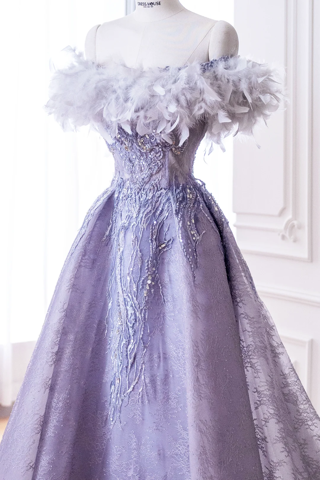 Elegant Glamour Ball Gown Off The Shoulder Lilac Feathers Prom Dress Party Dress Evening Dresses DP888