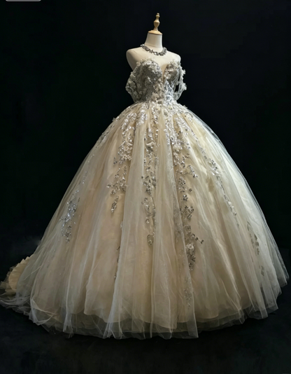 Märchenhafte Ballkleid Lange Quinceanera Kleid Tüll Applikationen Geburtstags-Kleid Gelbes Sweet 16 Kleid DQ001