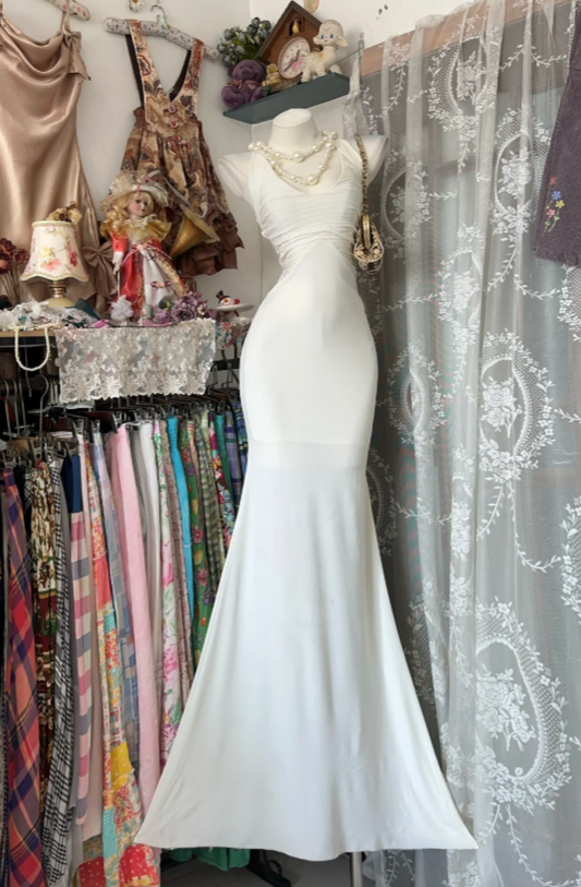 Wunderschönes Neckholder-Kleid aus Chiffon, langes Abendkleid, weißes Ballkleid DW05555