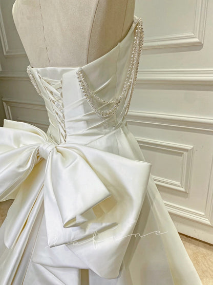 Robe de mariée classique fourreau décolleté en cœur, longue robe de mariée blanche en satin, élégante robe de mariée DH749
