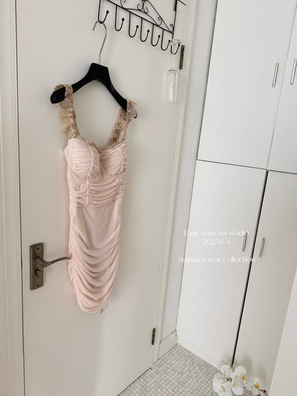 Robe fourreau courte rose à fleurs, décolleté en cœur, tenue d'été pour les fêtes et les anniversaires, DP0141