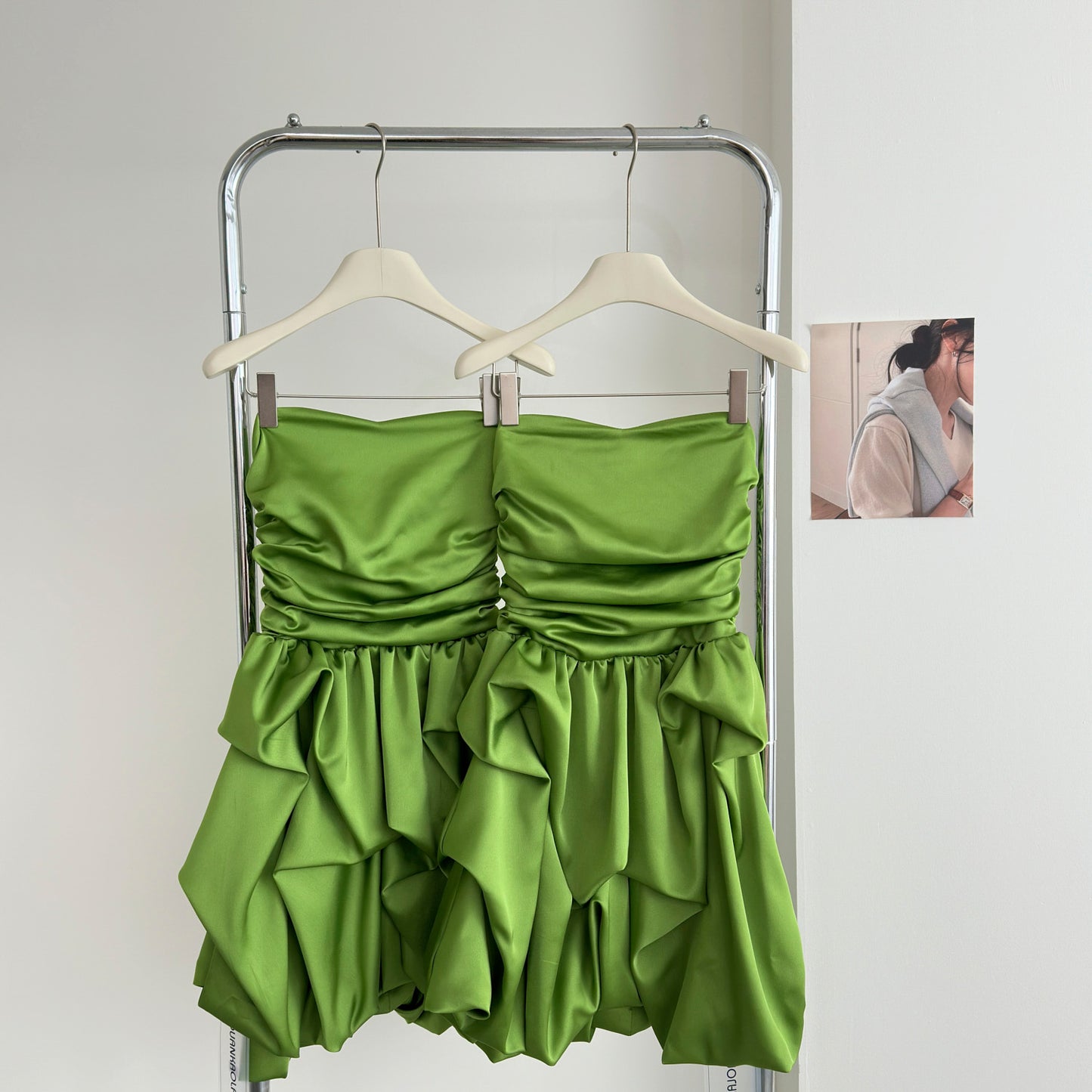 Robe d'été courte en satin vert, coupe trapèze, sans bretelles, tenue de fête, d'anniversaire, DP0145