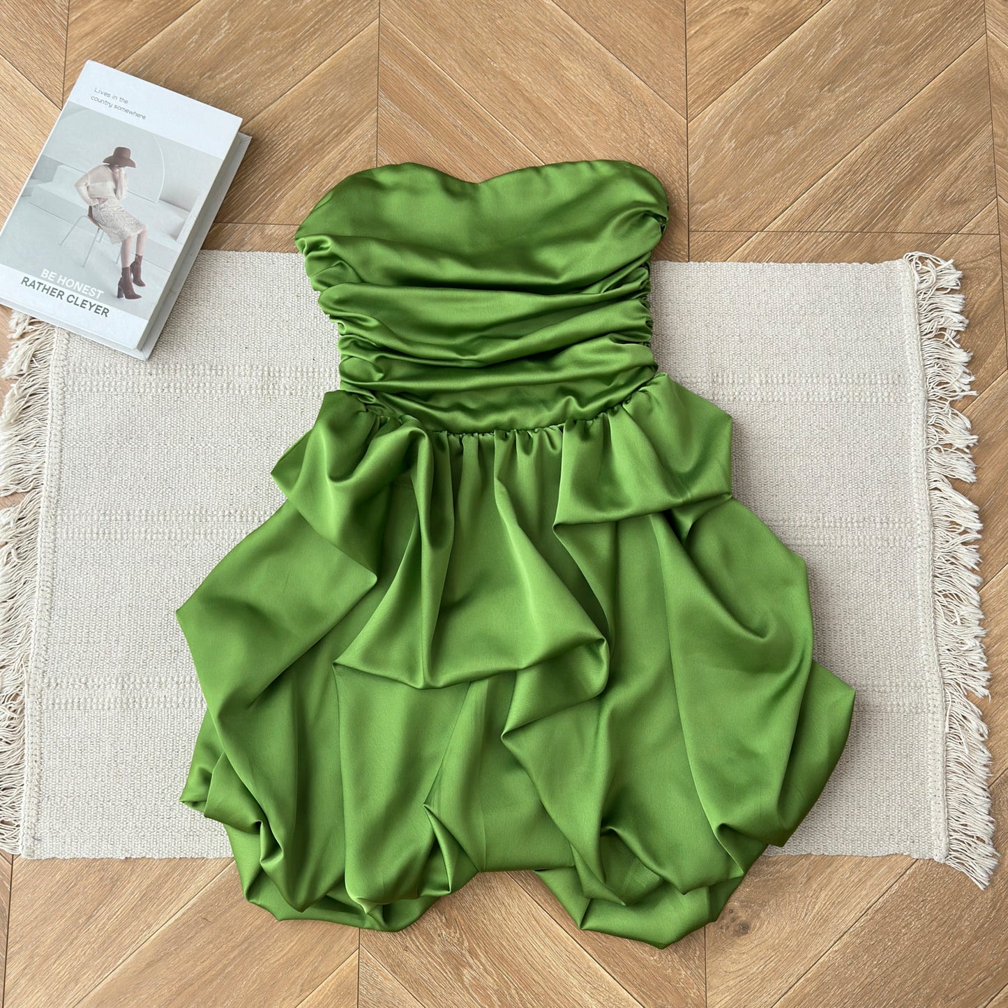 Robe d'été courte en satin vert, coupe trapèze, sans bretelles, tenue de fête, d'anniversaire, DP0145