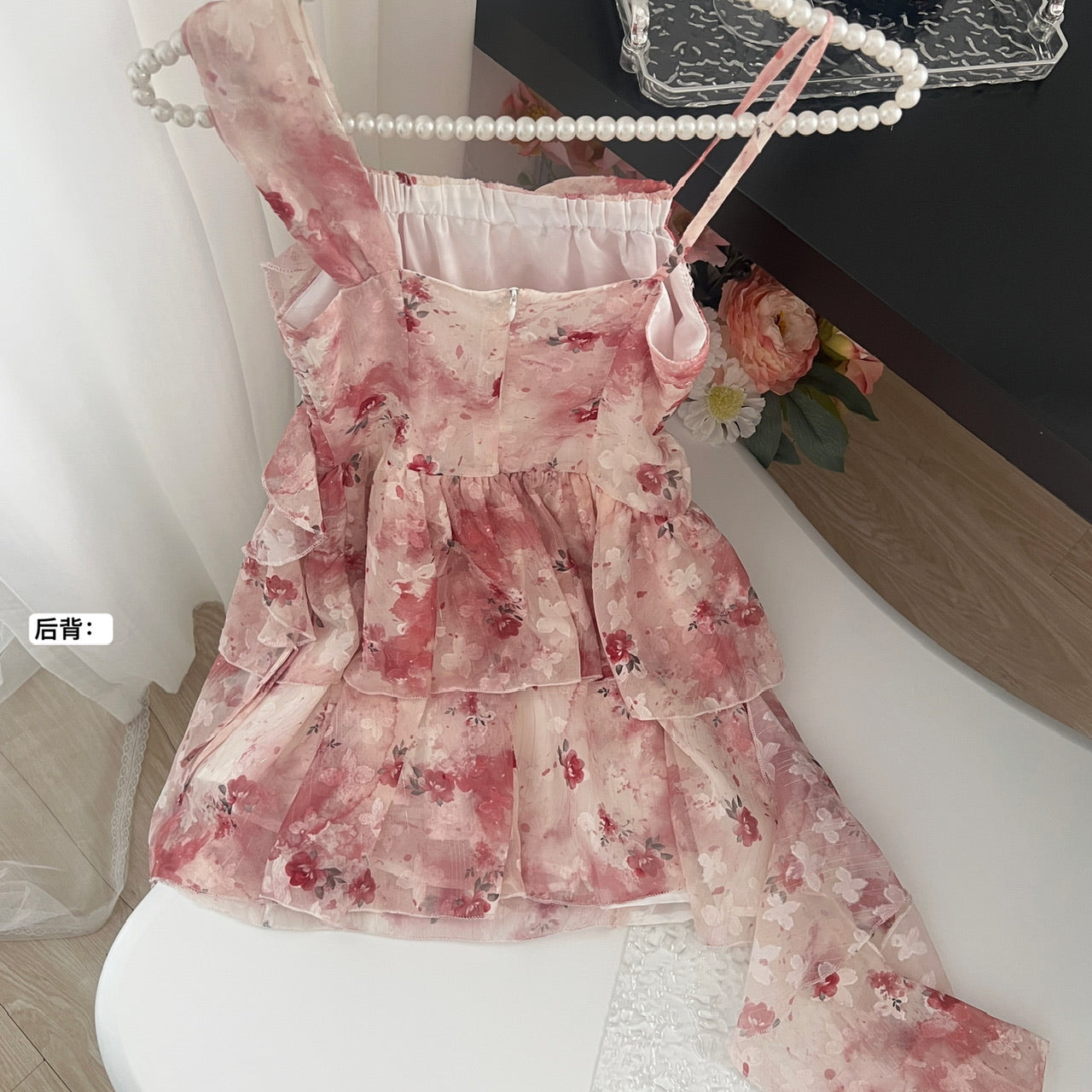 Robe courte d'été à bretelles trapèze rose à fleurs DP0014
