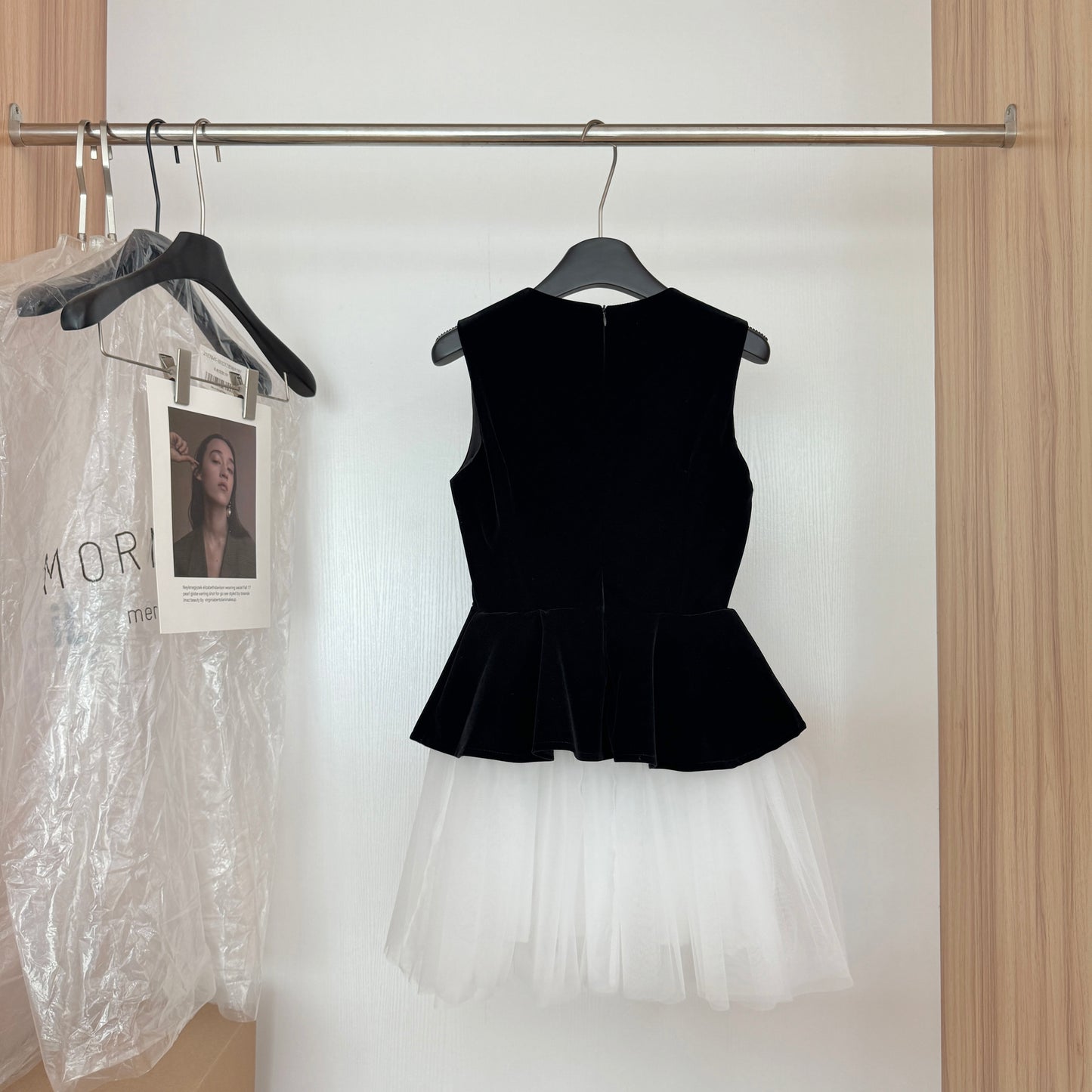 Sexy A-Linie Juwelenausschnitt Schwarzes kurzes Sommerkleid Urlaubsparty-Outfits für Frauen DP0117