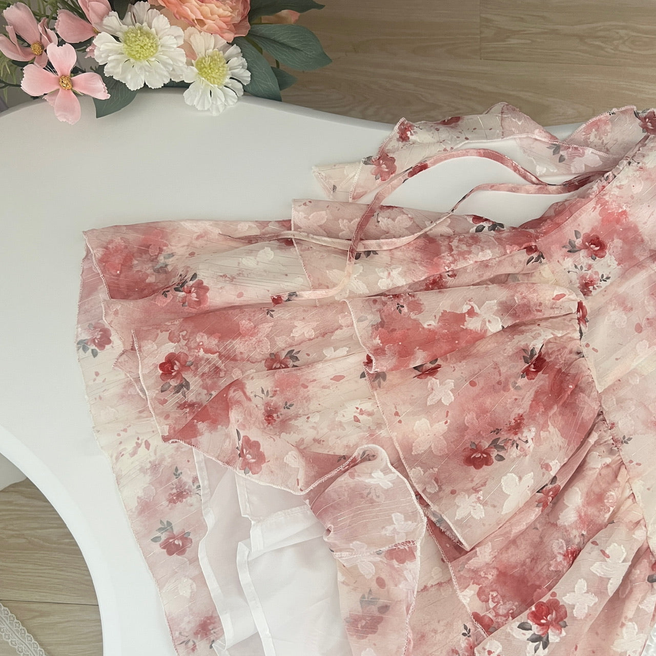 Robe courte d'été à bretelles trapèze rose à fleurs DP0014