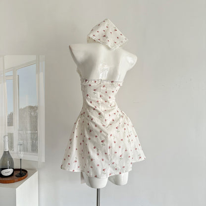 Sexy A-Linie Neckholder-Ausschnitt Floral Kurzes Sommerkleid Urlaubsparty-Outfits für Frauen DP0121
