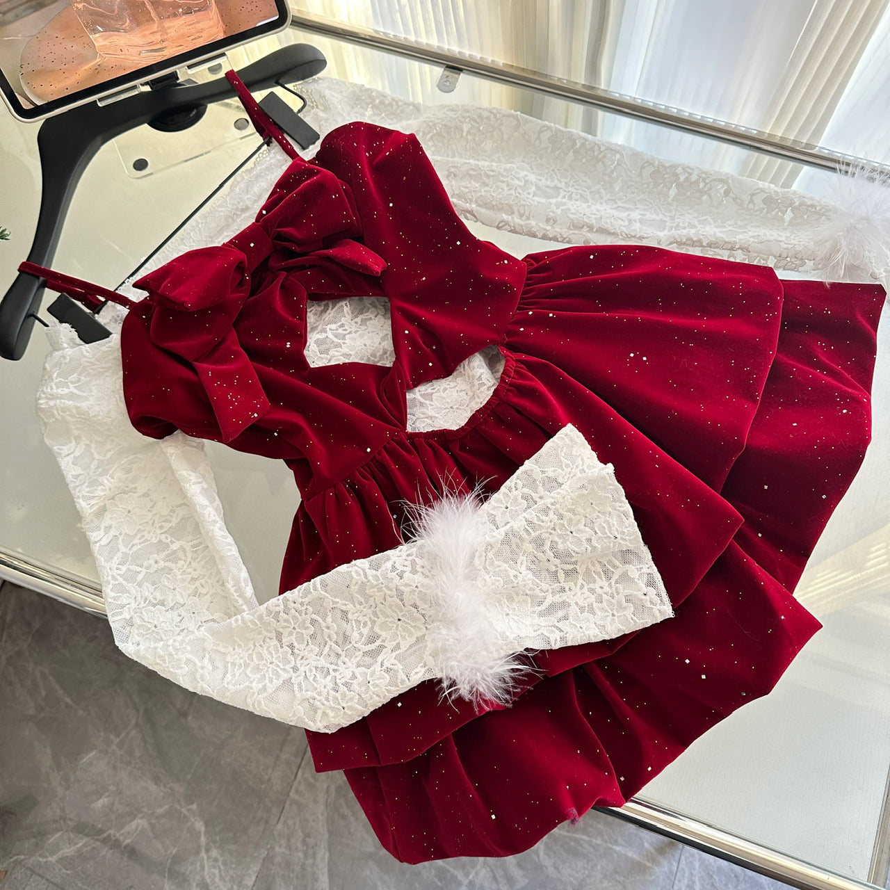 Robe d'été 3 pièces en velours rouge à bretelles spaghetti et volants pour femme, tenue de fête et de vacances DP0092