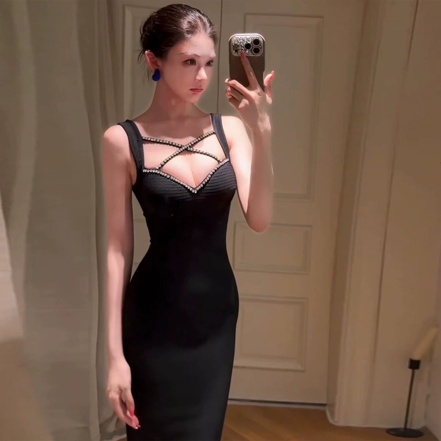 Schwarzes Kleid S759