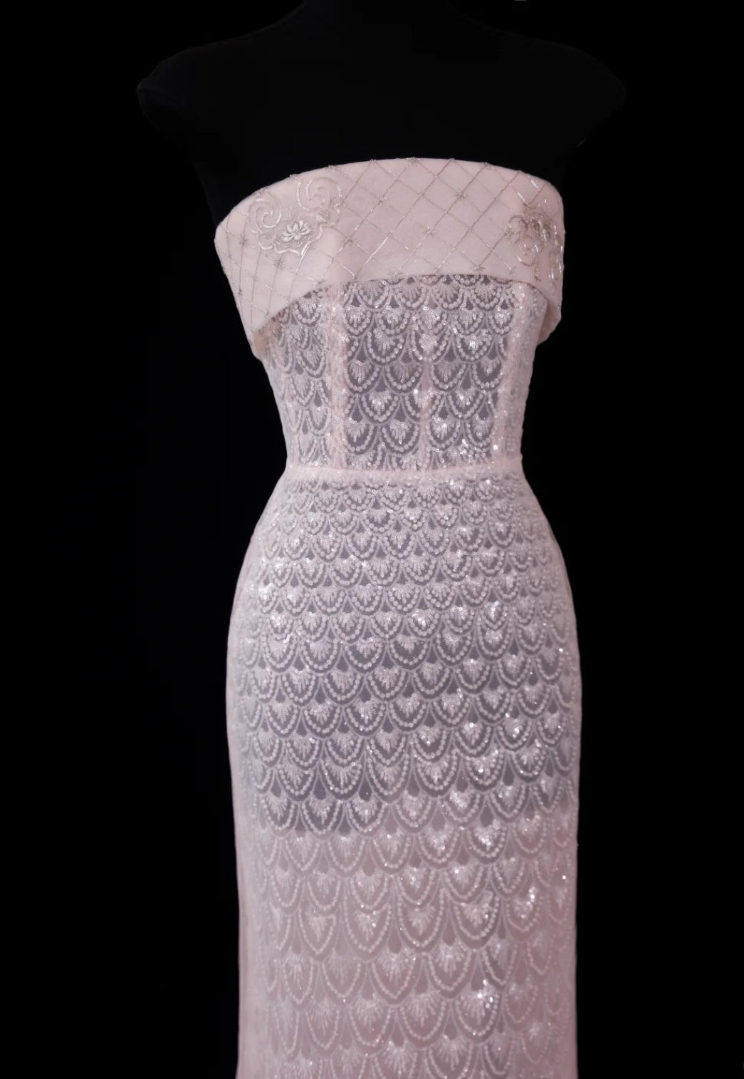 Feenrosa Ballkleid, trägerloses Etuikleid aus Tüll, S1050