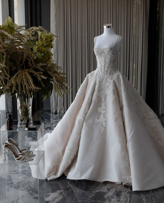 Rustic Wedding Dress Ball Gown Square Neck White Lace Tulle Long Wedding Dresses Summer Brides Dress Bridal Gowns W0102
