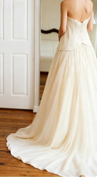 Rustic Wedding Dress Ball Gown Strapless White Tulle Summer Long Wedding Dresses Brides Dress Bridal Gowns W0135