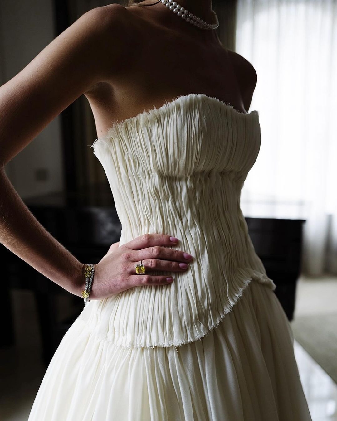 Rustic Wedding Dress Ball Gown Strapless White Tulle Summer Long Wedding Dresses Brides Dress Bridal Gowns W0135