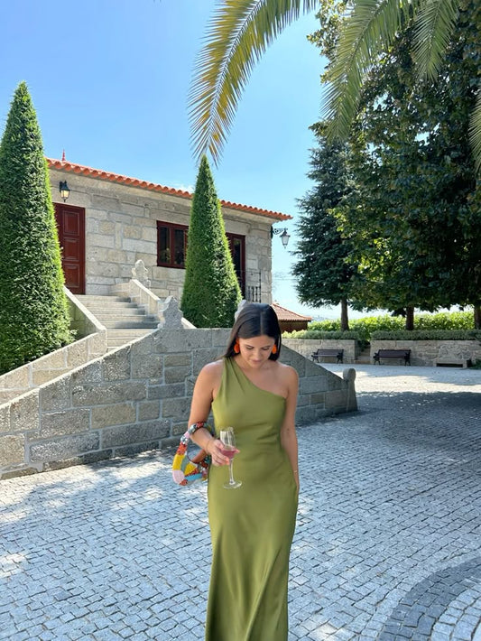 Bescheidene A-Linie One-Shoulder-Satin-Grün-Ballkleider Formale Sommer-Frühlings-Hochzeitsgastkleider Hochzeitsgast-Outfit W0188