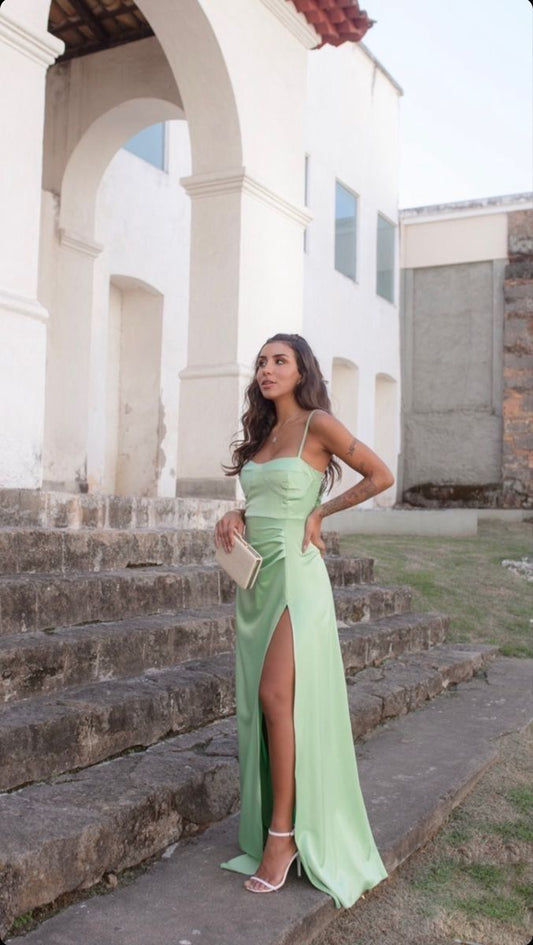 Schlichte Etuikleider mit Spaghettiträgern in Mintgrün mit Schlitz, formelle Sommer-/Frühlings-Hochzeitsgastkleider, Hochzeitsgast-Outfit W0203