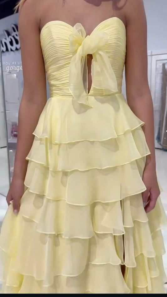 Edle A-Linie Herzausschnitt Chiffon Schlitz Hellgelb Lange Ballkleider Formale Sommerkleider für Hochzeitsgäste Hochzeitsgast-Outfit W0228