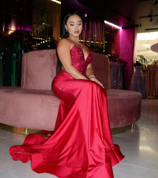 Bescheidene Meerjungfrau Spaghettiträger Rot Satin Abendkleid 20. Geburtstagskleid Ballkleider 18. Geburtstag Outfits W0345