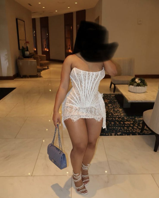 Robe fourreau sexy sans bretelles en dentelle blanche pour fille noire, robe de soirée courte d'été Hoco, robe de cocktail, tenue d'anniversaire W0453