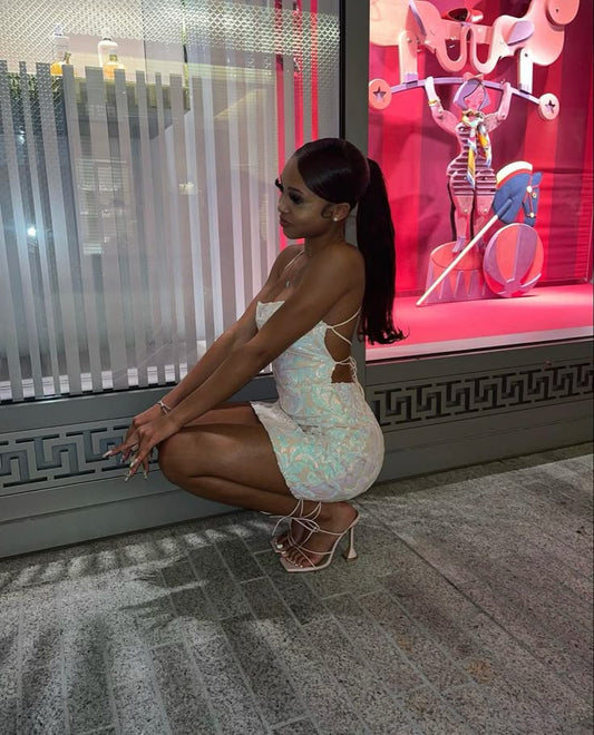 Robe fourreau sexy à bretelles spaghetti en dentelle blanche et noire pour fille, tenue de soirée courte, tenue de cocktail, tenue d'anniversaire, W0455