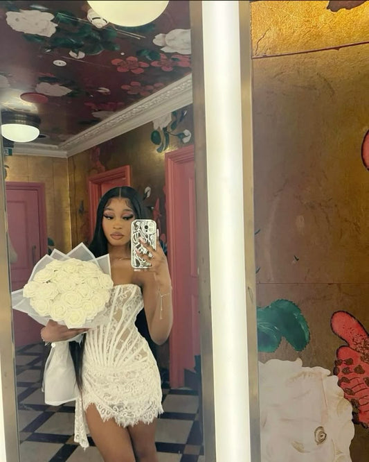 Robe fourreau sexy sans bretelles en dentelle blanche pour fille noire, robe de soirée courte d'été Hoco, robe de cocktail, tenue d'anniversaire pour 18 ans W0456