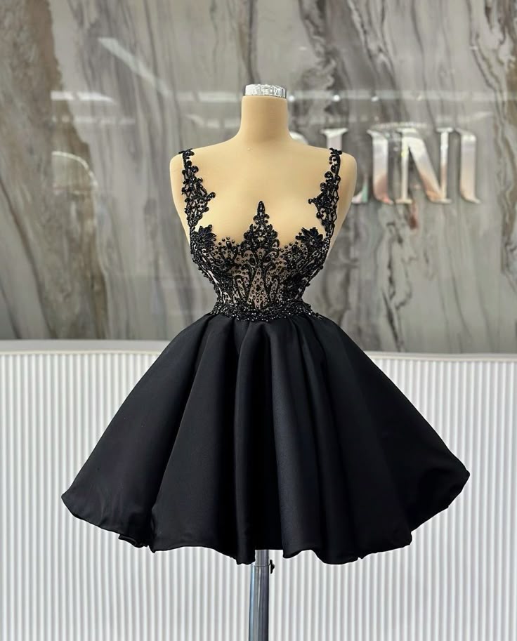 Jolie robe de bal courte en satin noir, robe de soirée d'été Hoco, robe de cocktail, tenue d'anniversaire W0571