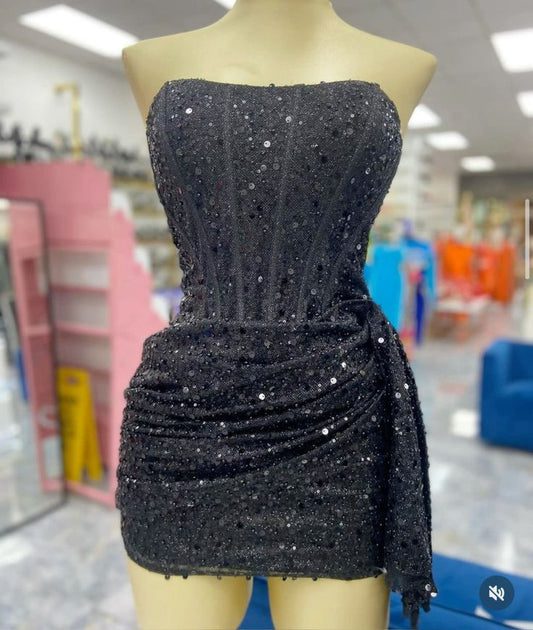 Trendy Sheath Strapless Little Black Dress Sequin Formal Short Homecoming Dress Summer Middle School Hoco Dresses Cocktail Dress Birthday Outfits W0586