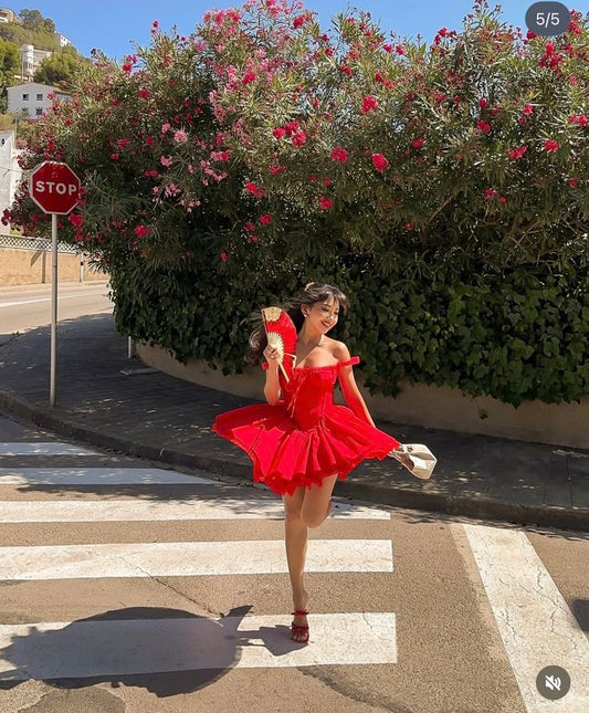 Cute A line Straps Red Short Homecoming Dress Summer Middle School Formal Hoco Dresses Cocktail Dress Birthday Outfits W0622