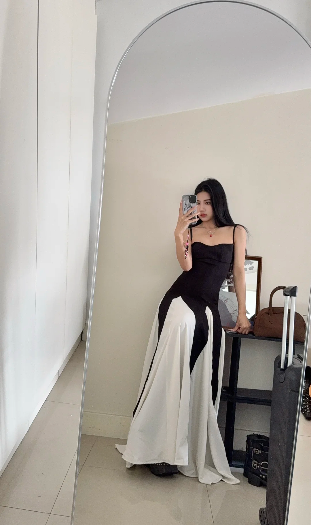 Elegant A Line Spaghetti Straps Black Chiffon Sleeveless Long Evening Party Gowns Evening Formal Dresses Prom Dress W1003