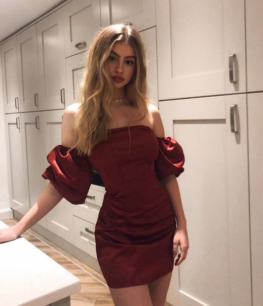 Cute Sheath Strapless Short Satin Burgundy Formal 8th Grade Homecoming Dress Summer Middle School Hoco Dresses Birthday Outfits W1052