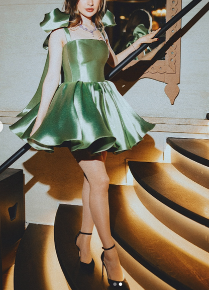 Pretty Ball Gown Spaghetti Straps Pink Satin Short Mini Formal 8th Grade Homecoming Dress Summer Middle School Hoco Dresses Birthday Outfits W1174