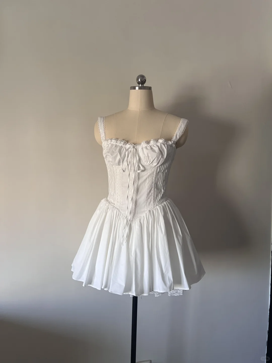 Cute A line Square Neck White Lace Short Homecoming Dress Summer Middle School Formal 8th Grade Hoco Dresses Summer Holiday Dress Birthday Outfits W993