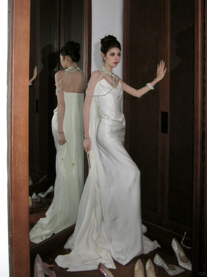 Pretty Wedding Dress Sheath Strapless Satin Sleeveless White Wedding Dresses Bridal Gowns With Cape WD0071