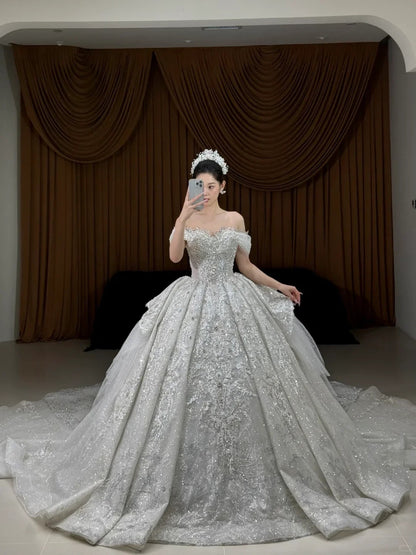 Romantic Bridal Gown Ball Gown Off The Shoulder White Tulle Floor Length Long Sleeves Wedding Dresses Minimalist Bridal Gowns WD049
