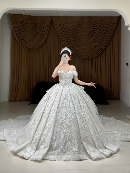 Romantic Bridal Gown Ball Gown Off The Shoulder White Tulle Floor Length Long Sleeves Wedding Dresses Minimalist Bridal Gowns WD049