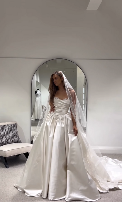 Pretty Wedding Dress Ball Gown Strapless Ivory Satin Long Wedding Dresses Bridal Gowns WD053