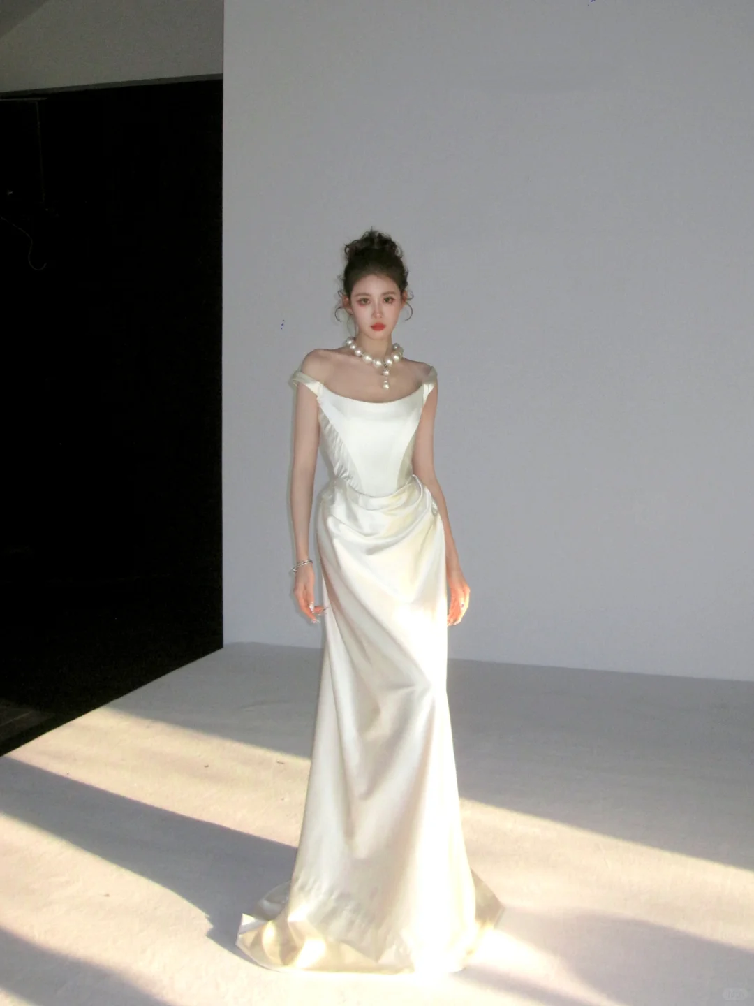 Dreamy Wedding Dress Sheath Off The Shoulder White Satin Summer Long Wedding Dresses Bridal Gowns W0140