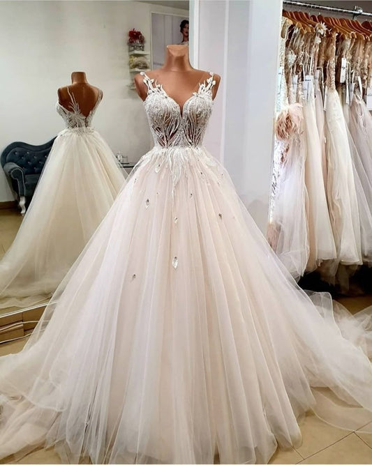 Princess Wedding Dress Ball Gown V Neck Appliques Lace Sleeveless White Tulle Wedding Dresses Dreamy Bridal Gowns DH1217