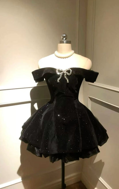 Robe de bal sexy à épaules dénudées en velours noir, courte, formelle, pour la 8e année, tenue de soirée d'été pour le collège, tenue de remise de diplôme de 6e année, DH1882