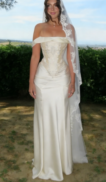 Chic Sheath Long Wedding Dresses Satin White Bridal Dresses Off-shoulder Bridal Gowns DP04669