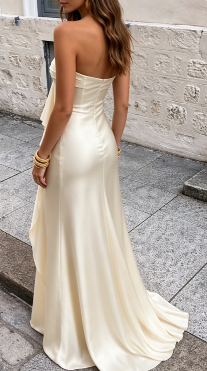Elegantes champagnerfarbenes langes Abendkleid, trägerlos, figurbetont, aus Satin, Hochzeitsgastkleid DP05353