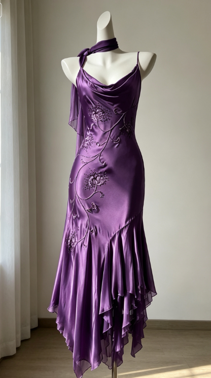 Langes Abendkleid aus Satin mit Spaghettiträgern und Etuikleid, Lila, Ballkleid DP05599