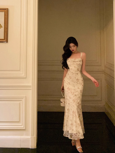 Elegantes Meerjungfrauen-Kleid mit weißen Blumenmustern, ärmellos, für den 21. Geburtstag, Partykleid, Geburtstags-Outfits, Geburtstagskleid-Ideen für Frauen, DP1302
