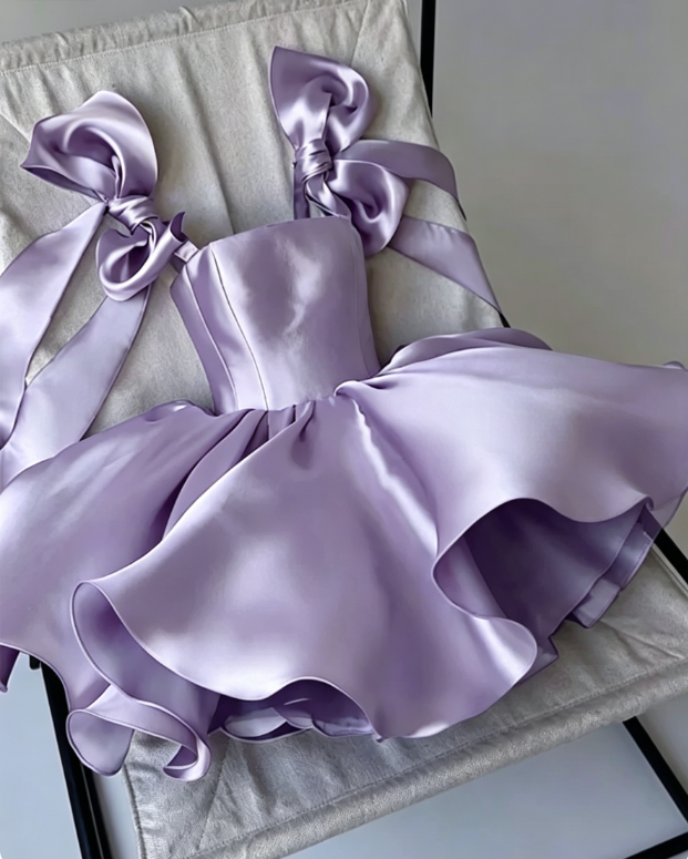 Süßes A-Linien-Träger-Sommer-Satin-Heimkehrkleid Hoco Dress Mini 20. Geburtstagsoutfit Cocktailkleider DP1779