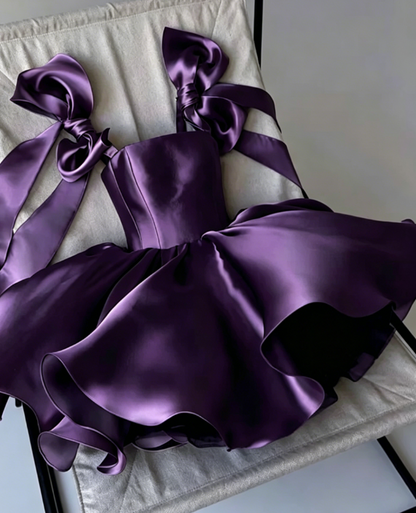 Süßes A-Linien-Träger-Sommer-Satin-Heimkehrkleid Hoco Dress Mini 20. Geburtstagsoutfit Cocktailkleider DP1779