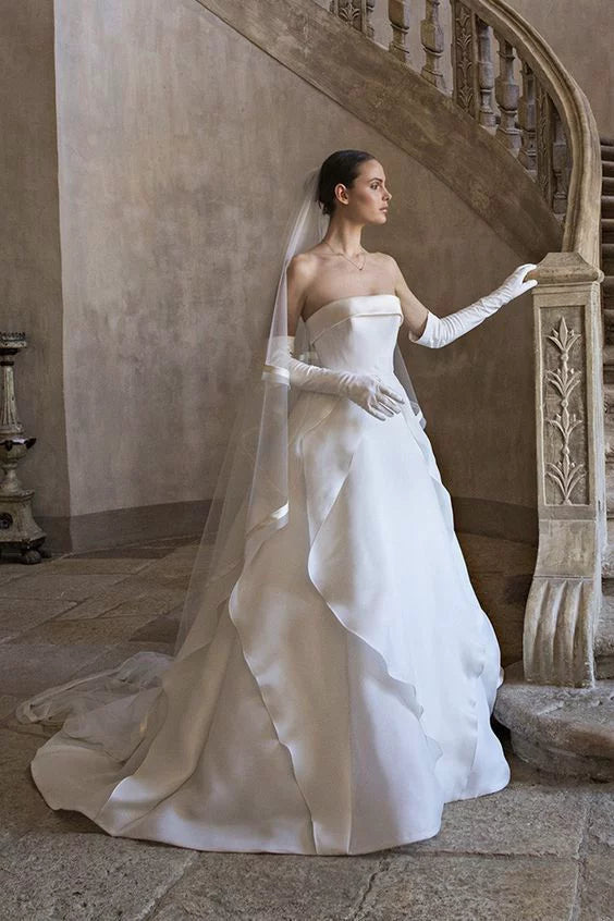 Jolie robe de mariée longue en satin blanc, sans bretelles, avec gants, DP1821