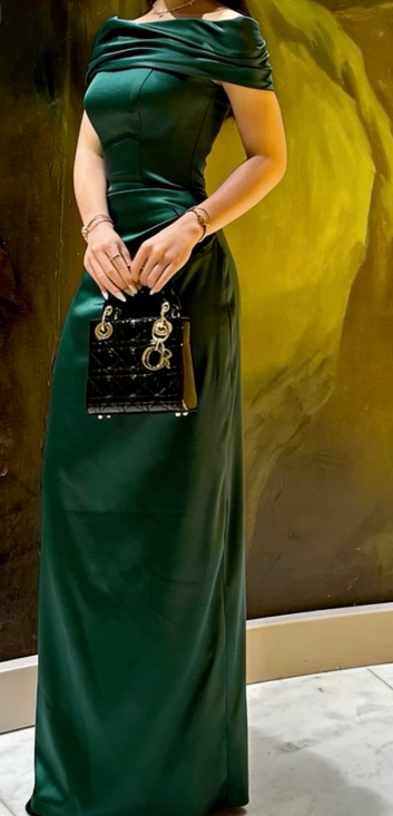 Robe de bal élégante en satin bleu marine, épaules dénudées, tenue d'invitée de mariage d'été, DP2125