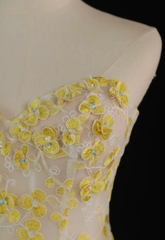 Atemberaubendes Ballkleid mit Herzausschnitt und gelbem Tüll und Blumenmuster, langes Ballkleid, Partykleid, Abschlusskleider DP806