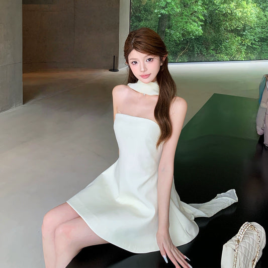 Modisches weißes Kleid S775