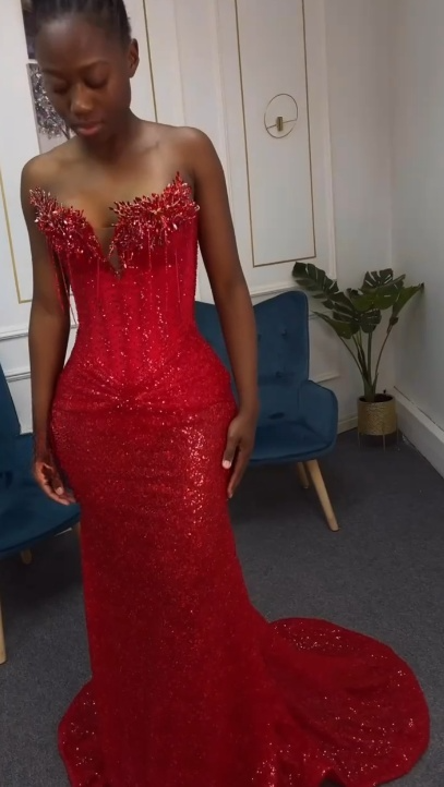 Bescheidene Meerjungfrau Schatz Rote Pailletten Abendkleid 20. Geburtstagskleid Ballkleider 18. Geburtstag Outfits W0333